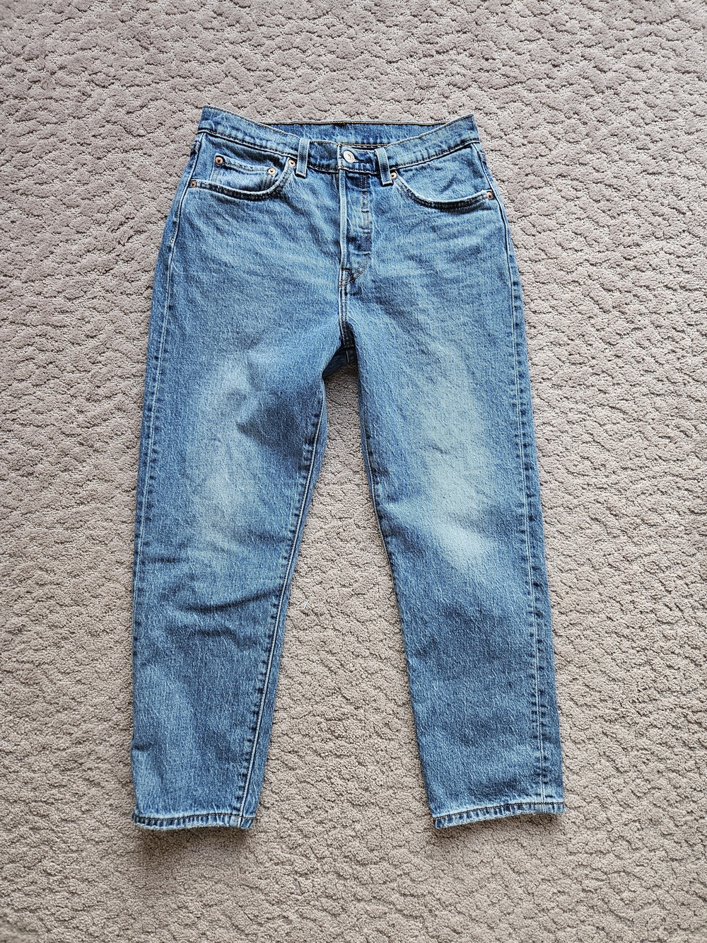 Levis 501 Jeans - Timeless Straight Fit
